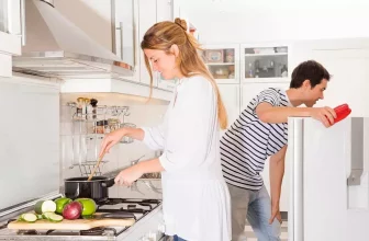 From air fryers to batch cooking: These energy-saving kitchen tips could save you €700 a year